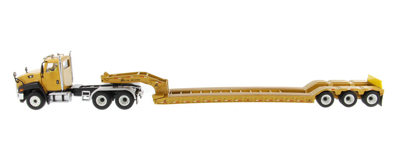 Miniatura Colecionável - Caminhão CAT CT660 com Reboque XL120 - Escala 1:50
